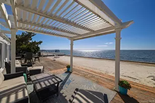 65 Shore Dr S, Copiague, NY 11726 - Photo 18