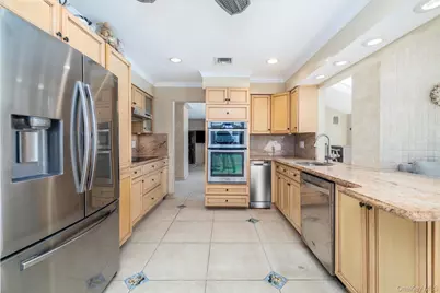 65 Shore Drive S, Copiague, NY 11726 - Photo 6