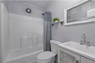 502 Station Rd, Bellport, NY 11713 - Photo 10