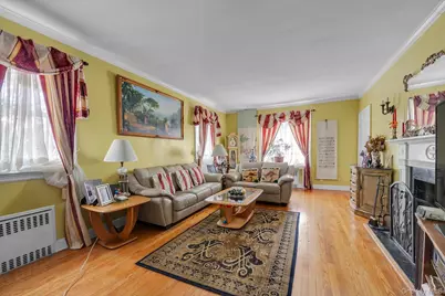 84-16 Charlecote Ridge, Jamaica, NY 11432 - Photo 4