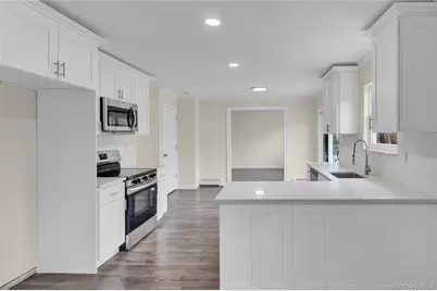 85 Patchogue Avenue, Mastic, NY 11950 - Photo 12