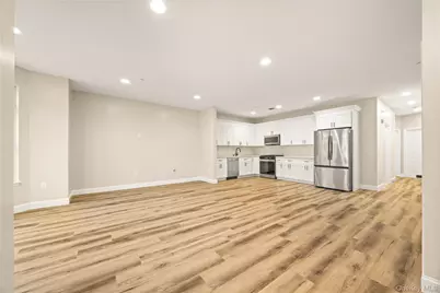 5 Jacqueline Way, North Babylon, NY 11703 - Photo 4