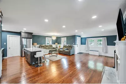 207 N Grove Street, Valley Stream, NY 11580 - Photo 4