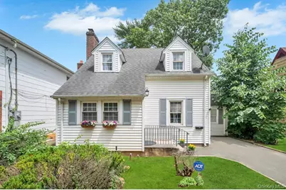 207 N Grove Street, Valley Stream, NY 11580 - Photo 1