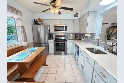 5007 Chelsea Cove N, Hopewell Junction, NY 12533 - Photo 2