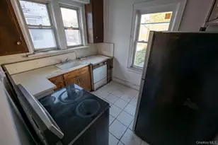 966 E 104th St, Brooklyn, NY 11236 - Photo 12