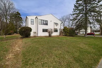 21 Dunhill Road, New Hyde Park, NY 11040 - Photo 20
