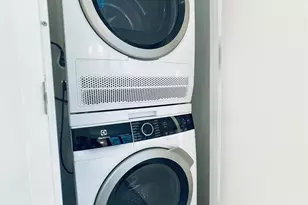 27-09 40th Ave, Long Island City, NY 11101 - Photo 12