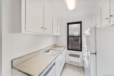80-35 Springfield Boulevard #6F, Queens Village, NY 11427 - Photo 8