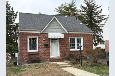 25 Park Circle, New Hyde Park, NY 11040 - Photo 1