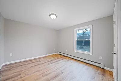 28 Dale Avenue, Riverhead, NY 11901 - Photo 22