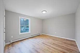 28 Dale Ave, Riverhead, NY 11901 - Photo 24