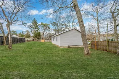 28 Dale Avenue, Riverhead, NY 11901 - Photo 10