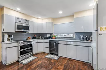 65 Prentice Road, Levittown, NY 11756 - Photo 6