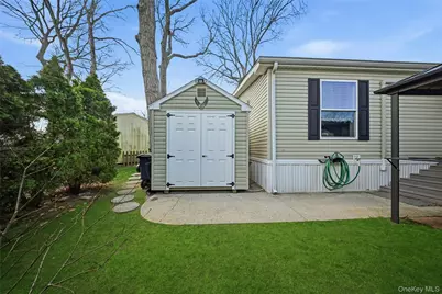 1661 Old Country Road #62, Riverhead, NY 11901 - Photo 36