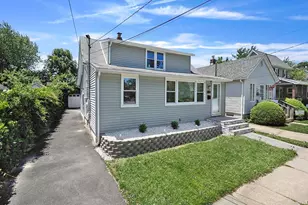 8 Winthrop St, Lynbrook, NY 11563 - Photo 14