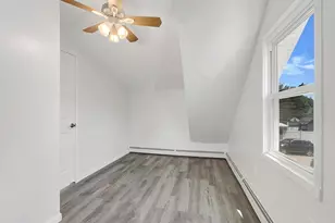 8 Winthrop St, Lynbrook, NY 11563 - Photo 12