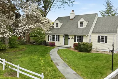 325 Frank Avenue, Mamaroneck, NY 10543 - Photo 2