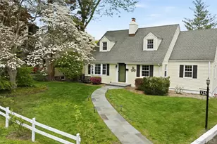 325 Frank Ave, Mamaroneck, NY 10543 - Photo 2