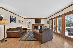 16 Beach Rd, Northport, NY 11768 - Photo 10