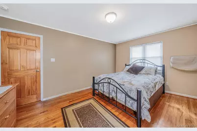 8605 77th Avenue, Glendale, NY 11385 - Photo 18
