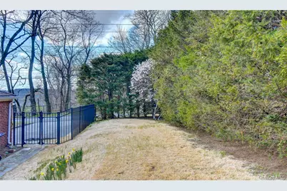 61 Kathwood Road, White Plains, NY 10607 - Photo 44