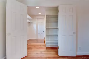 61 Kathwood Rd, White Plains, NY 10607 - Photo 32