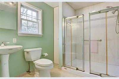 61 Kathwood Road, White Plains, NY 10607 - Photo 22