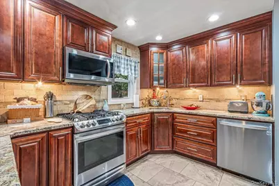 1031 Highland Street, Baldwin, NY 11510 - Photo 4