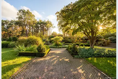 31 Fort Hill Drive, Lloyd Harbor, NY 11743 - Photo 20