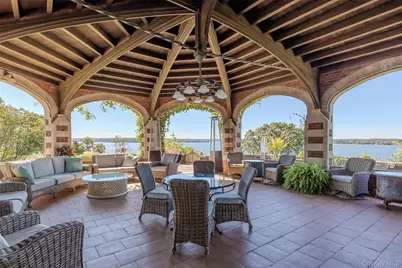 31 Fort Hill Drive, Lloyd Harbor, NY 11743 - Photo 8