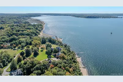 31 Fort Hill Drive, Lloyd Harbor, NY 11743 - Photo 4