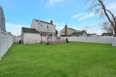 22 Miriam Parkway, Elmont, NY 11003 - Photo 24