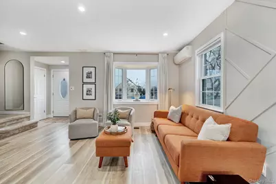 22 Miriam Parkway, Elmont, NY 11003 - Photo 4