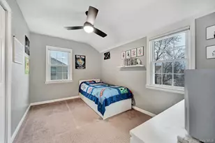 22 Miriam Pkwy, Elmont, NY 11003 - Photo 18