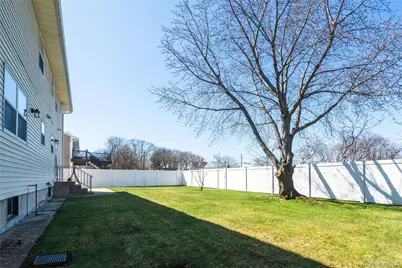 17 Clifton Street, Farmingdale, NY 11735 - Photo 20