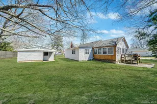 2 Roberts Ave, Mastic Beach, NY 11951 - Photo 4
