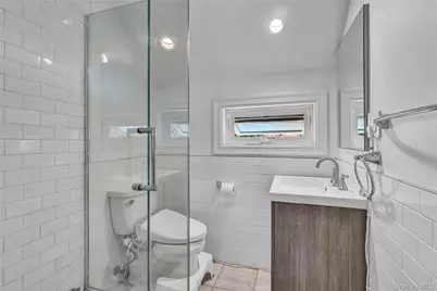 225 Hilton Avenue, Hempstead, NY 11550 - Photo 28