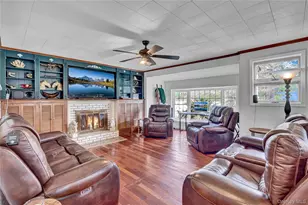 225 Hilton Ave, Hempstead, NY 11550 - Photo 10