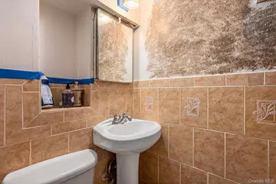 188 Beechwood Avenue, Roosevelt, NY 11575 - Photo 22