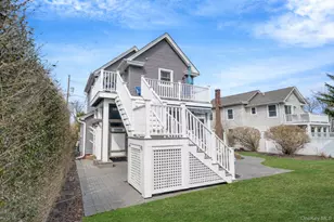 407 Wiggins St, Greenport, NY 11944 - Photo 10