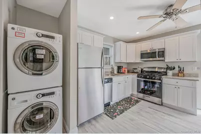 401 Wiggins Street, Greenport, NY 11944 - Photo 32