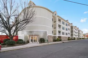 3 Cross St, Suffern, NY 10901 - Photo 2