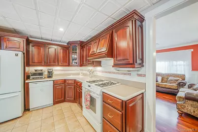 77 Tyrconnell Avenue, Massapequa Park, NY 11762 - Photo 10