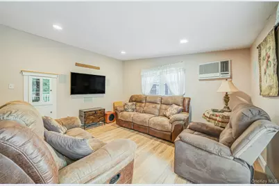 77 Tyrconnell Avenue, Massapequa Park, NY 11762 - Photo 14