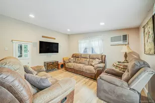 77 Tyrconnell Ave, Massapequa Park, NY 11762 - Photo 14