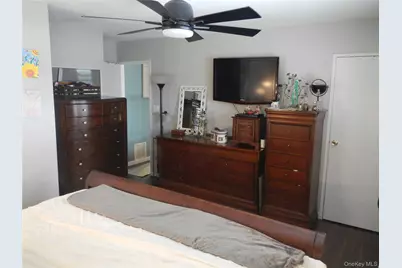 146 Millard Avenue #146, West Babylon, NY 11704 - Photo 20