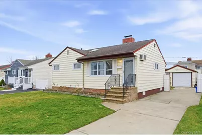 61 Grant Street, Freeport, NY 11520 - Photo 2