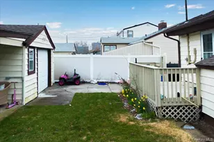 61 Grant St, Freeport, NY 11520 - Photo 18