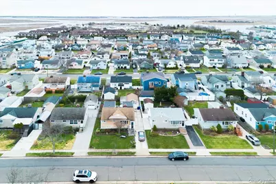 61 Grant Street, Freeport, NY 11520 - Photo 20